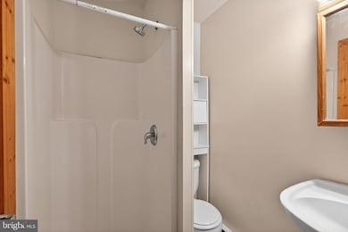 527 W Church St, Hagerstown, MD 21740 - photo 5