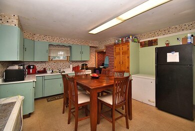 690 Dyer Ave, Cranston, RI 02920 - photo 2