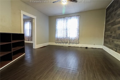 510 21st St W, Charleston, WV 25312 - photo 6