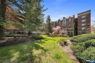 Dwight Manor unit B51, Englewood, NJ 07631 - photo 3