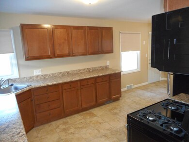 409 W Miller Rd, Lansing, MI 48911 - photo 4