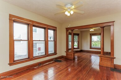 006-Dining_Room-1929526-small