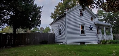 77 Eddy St, Cranston, RI 02920 - photo 2