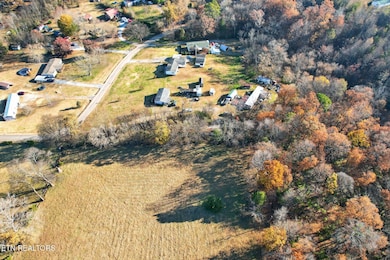 1637 Sheets Hollow Rd, Greenback, TN 37742 - photo 7