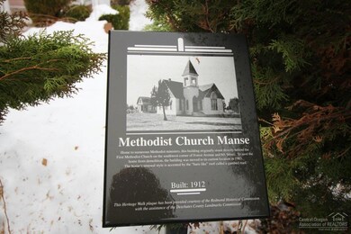 122 SW 10th St, Redmond, OR 97756 - photo 2