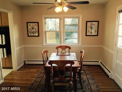 6713 Moly Dr, Falls Church, VA 22046 - photo 3