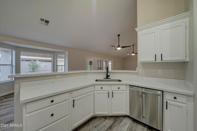 3241 N Ravine-7