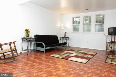 514 Tanglewood Dr, Sykesville, MD 21784 - photo 4