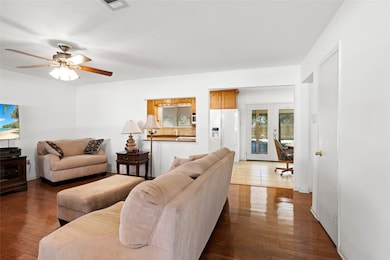 4206 Country Club Dr, Dickinson, TX 77539 - photo 5