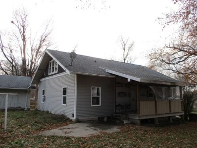 407 N Cleveland Ave, Galien, MI 49113 - photo 4