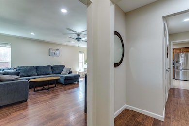 1024 Forest Ridge Dr, Bedford, TX 76022 - photo 4