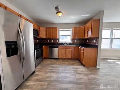 32 Mercer St, Carteret, NJ 07008 - photo 5