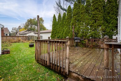 2037 Emerald Ave-5