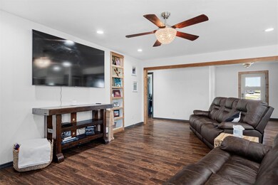 140 Mccrae Ln, Boyd, TX 76023 - photo 5