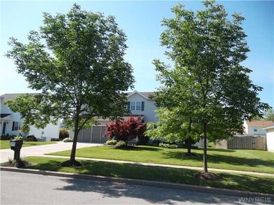 Exterior Front 10 Village View, Lancaster, NY - ex