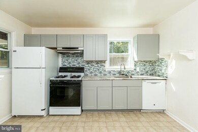 11033 Prospect Hill Rd, Glenn Dale, MD 20769 - photo 6