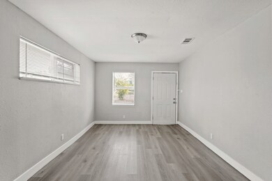 7815 Glass St, Houston, TX 77016 - photo 5