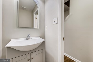 9425 Riverbrink Ct, Laurel, MD 20723 - photo 7