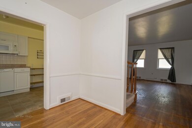 1327 Meridene Dr, Baltimore, MD 21239 - photo 6