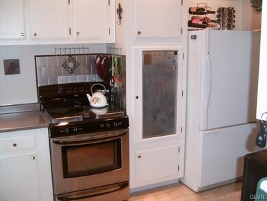 1532 Laurel Ln, Macungie, PA 18062 - photo 7