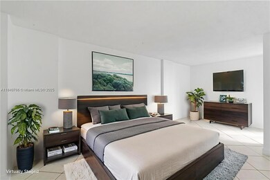 Delvista Towers Condominium unit 819, Miami, FL 33180 - photo 2