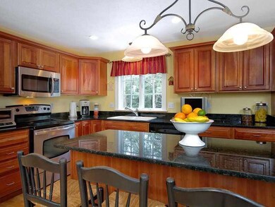 25 Plantation Dr, Scarborough, ME 04074 - photo 2