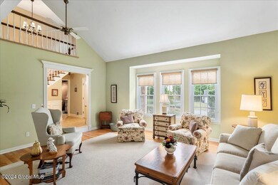 33 Cloverfield Dr, Albany, NY 12211 - photo 7