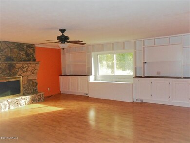 306 Forest Grove Ave, Jacksonville, NC 28540 - photo 2