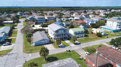 205 N 3rd Ave Kure Beach NC-large-004-5-