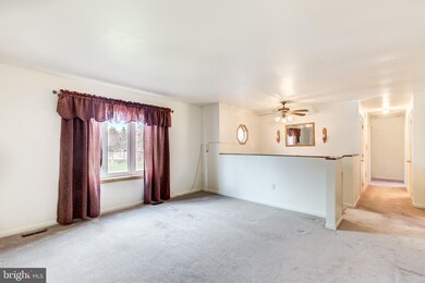 237 Roth Ave, Taneytown, MD 21787 - photo 5