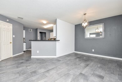 9287 Kingsflower Cir, Houston, TX 77075 - photo 5