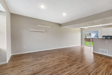 6140 Parkglen Rd (Interior)-1
