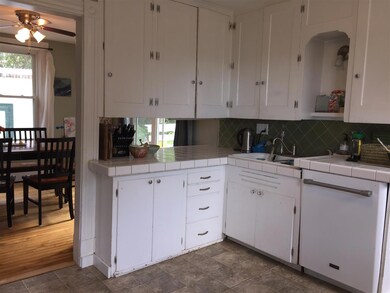 17 Roberts St, Montpelier, VT 05602 - photo 3