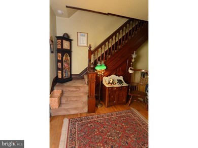 1564 Mineral Spring Rd, Reading, PA 19602 - photo 7