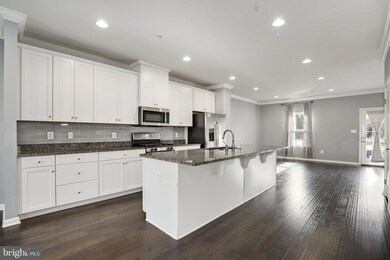 1605 Regent Manor Ct, Silver Spring, MD 20904 - photo 5