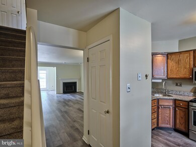 313 Leedom Way unit 63, Newtown, PA 18940 - photo 5