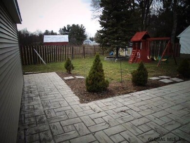 24 Willow Ln, Wynantskill, NY 12198 - photo 6