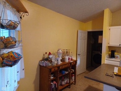 3348 Kristen Ct, Indianapolis, IN 46235 - photo 5