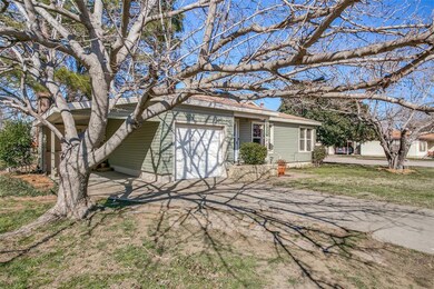 427 E Ellen Ave, Hurst, TX 76053 - photo 3