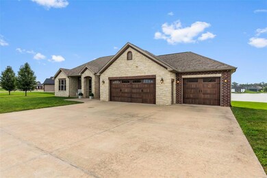 566 Lakeview Crossing, Cape Girardeau, MO 63701 - photo 2