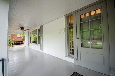 1004 E Broad St, Statesville, NC 28677 - photo 4