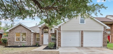 822 Trevor Way, Arlington, TX 76001 - photo 3