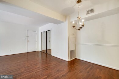 207 Skyhill Rd unit 6, Alexandria, VA 22314 - photo 2