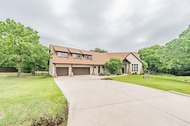 165 Oakwood Creek Ln, Weatherford, TX 76088 - photo 2