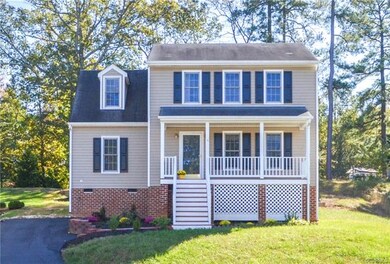Handsome 4 bedroom Colonial in Hunter's Ridge