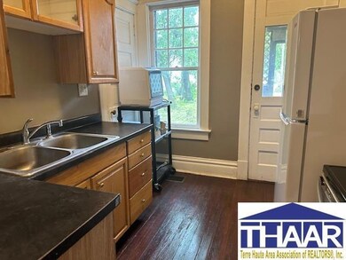 527 S 8th St, Terre Haute, IN 47807 - photo 7