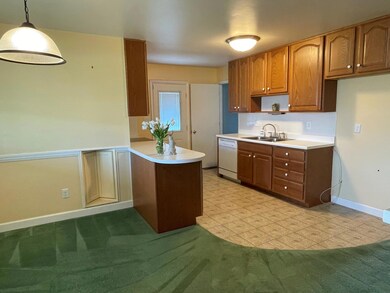 Kitchen/Dining