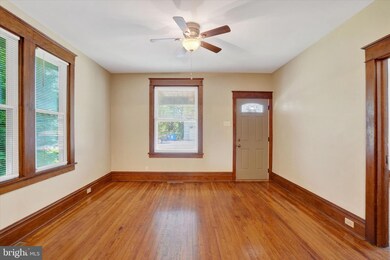 302 S Enola Dr, Enola, PA 17025 - photo 5