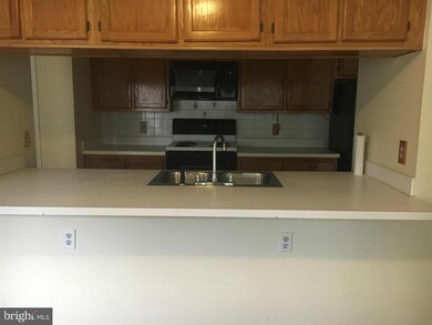 2610 Camelback Ln unit 7, Silver Spring, MD 20906 - photo 2