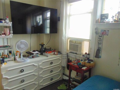 42-87 Hampton St, Flushing, NY 11373 - photo 5